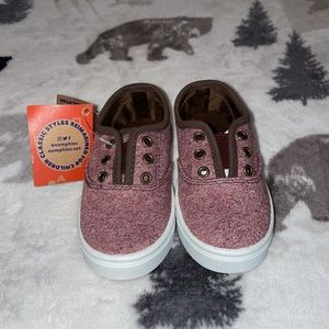 🎉NWT Size 7 baby shoes!🎉